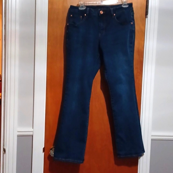 JAG jeans midrise boot leg sz. 14R Dark wash.
10” rise. 29” inseam 16”waist - Picture 4 of 11